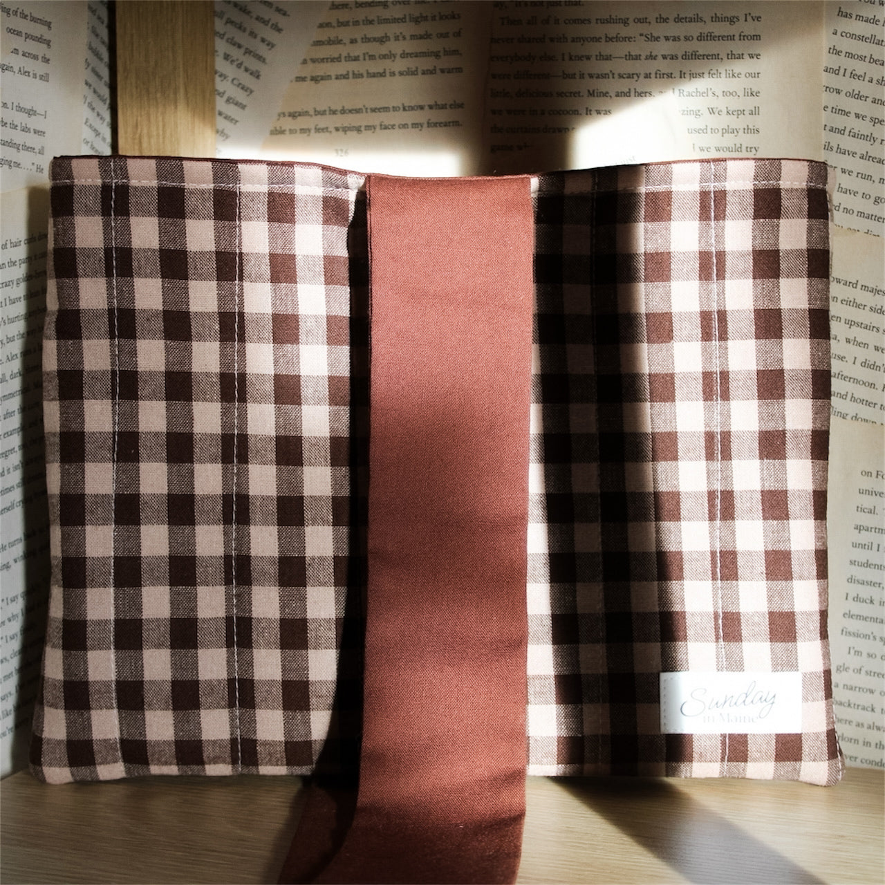 Brown Gingham Quilted Bow Book Sleeve